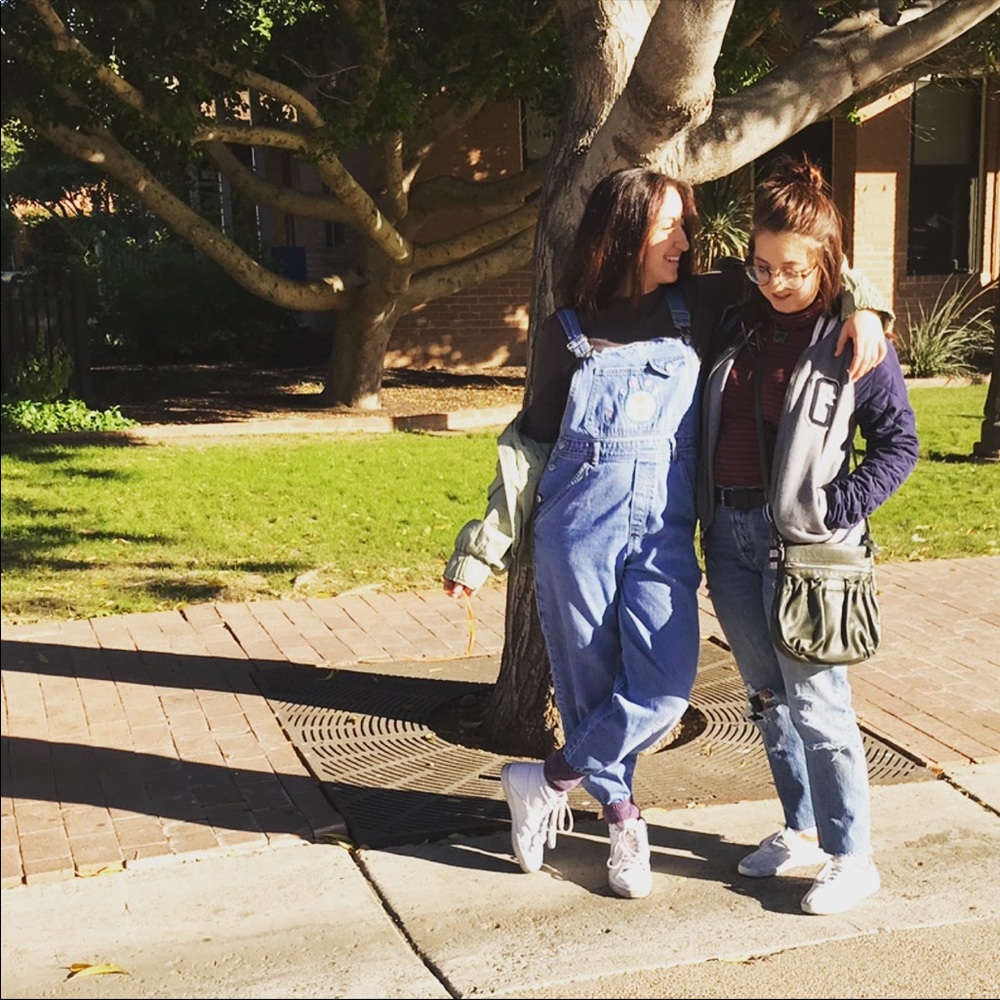 Meet your Posher, Carly & Jamie👭